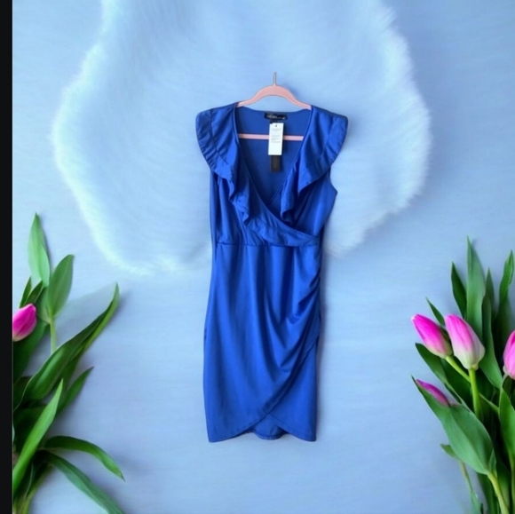 ZANZEA dress, royal blue low-cut with ruffles fits like a glove very flattering - Picture 2 of 15